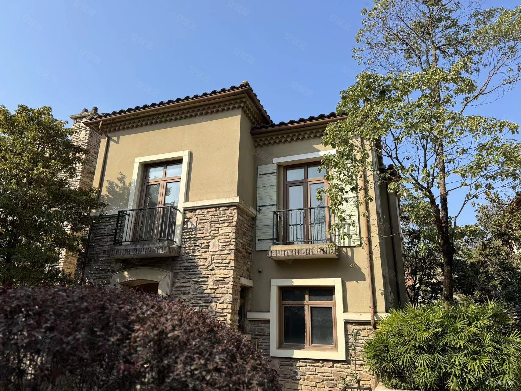 麓山国际圣安德鲁292平双拼别墅