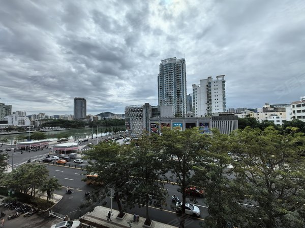 三亚天涯解放路创业大厦三亚市区繁华地段 金瑞广场对面 新风街 停车