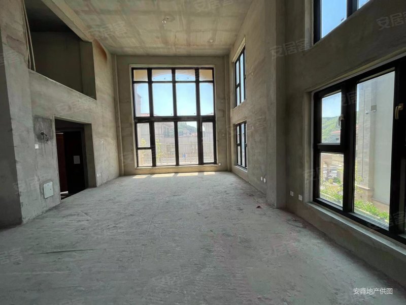 中体独栋 依山傍水 环境清幽,中体九号院别墅二手房,750万,5室3厅,5卫