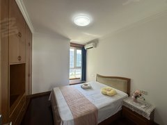 宁波海曙白云实拍，女生合租，可短租，房间带一厅，8号线联丰站，火车站出租房源真实图片