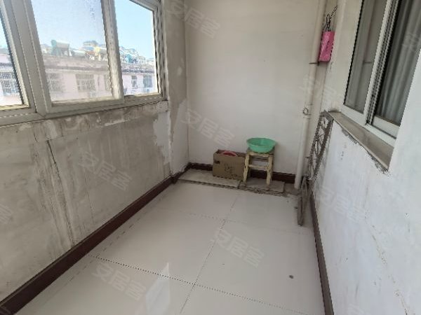 莘县莘亭街道莘亭滨河兰亭滨河兰亭电梯房三室两厅两卫家具家电齐全 拎包入住月租金一千三出租房源真实图片