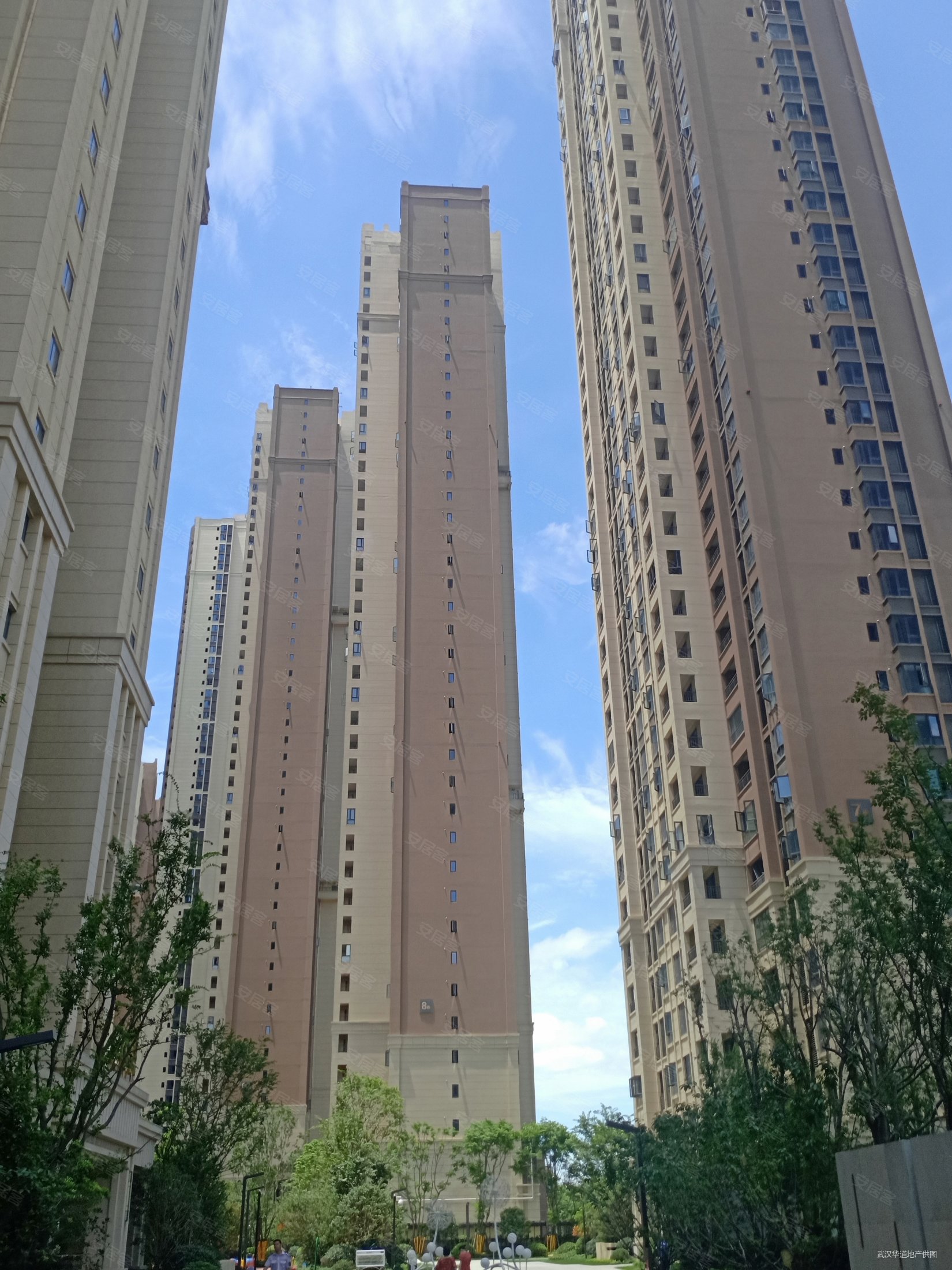 华润翡翠城(二期)3室2厅2卫122.87㎡南北153.5万