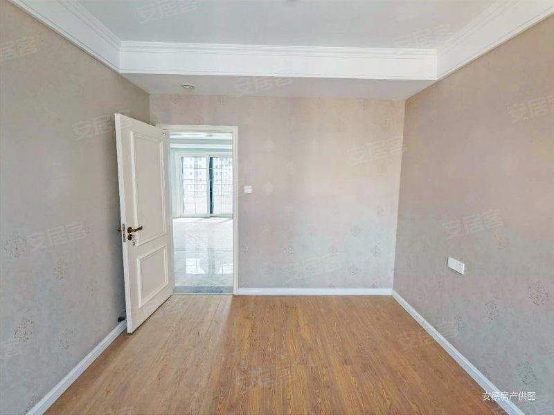 长城嘉峪苑一期3室2厅2卫124.31㎡南北150万