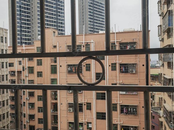 深圳光明公明公明南庄村南庄新出精装大一房一厅 全屋定制家私出租