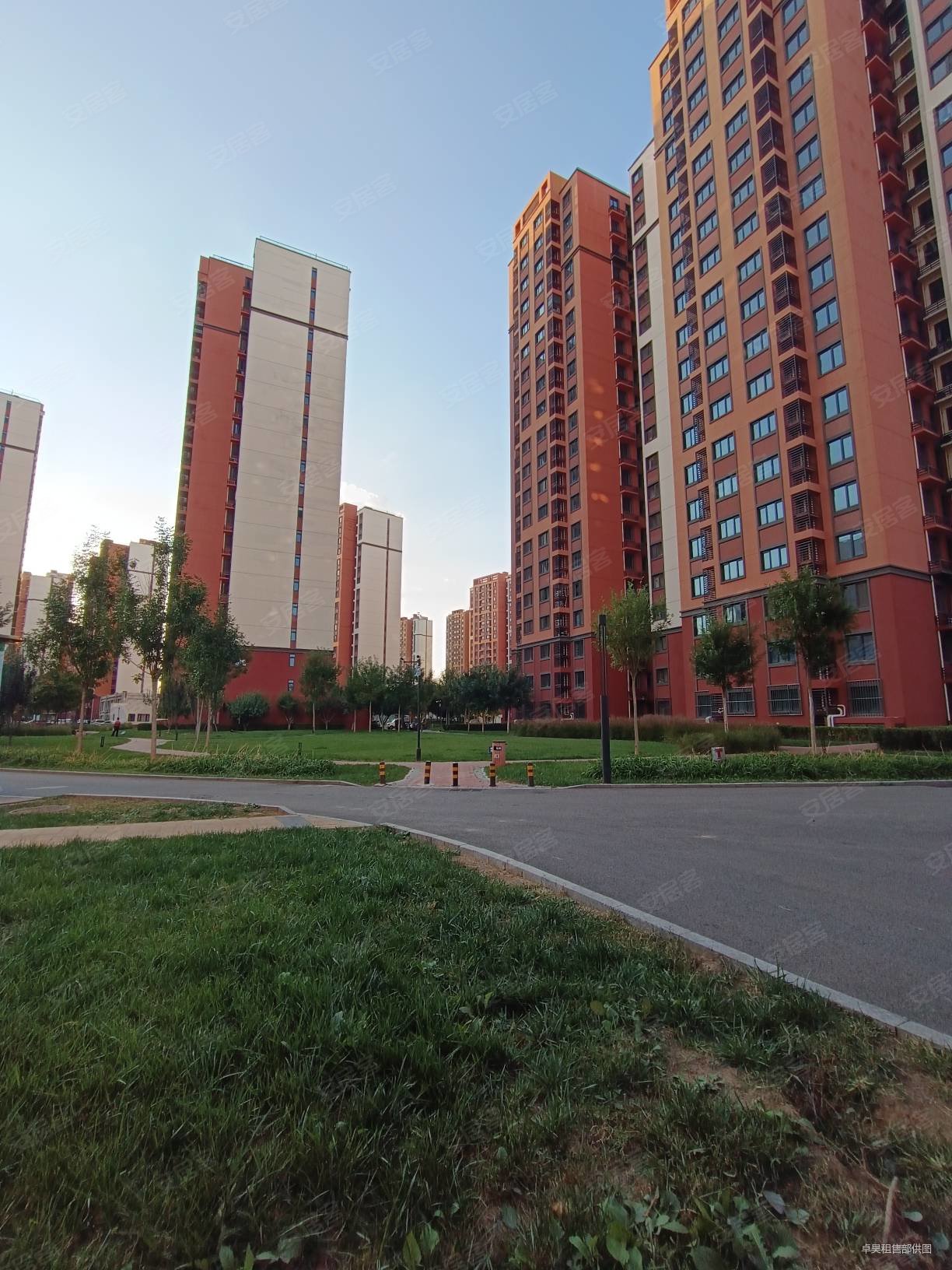 世界公园 丰台科技园 楼龄新 三居 客厅朝南 有电梯 精装,康润家园东