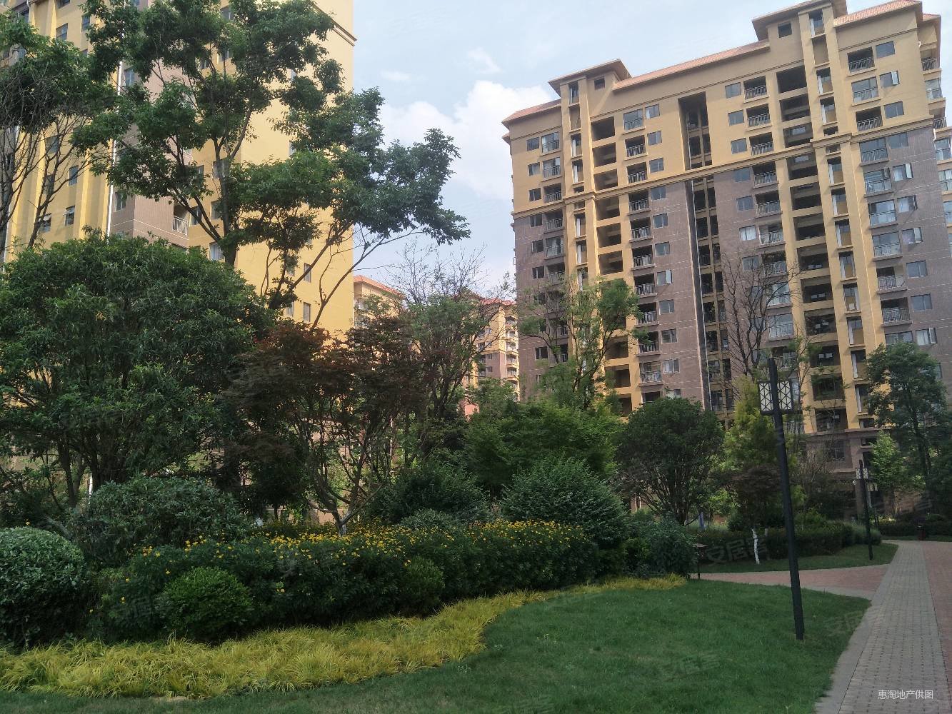 呈贡时代俊园185平a3地块5室2厅急售153万带车