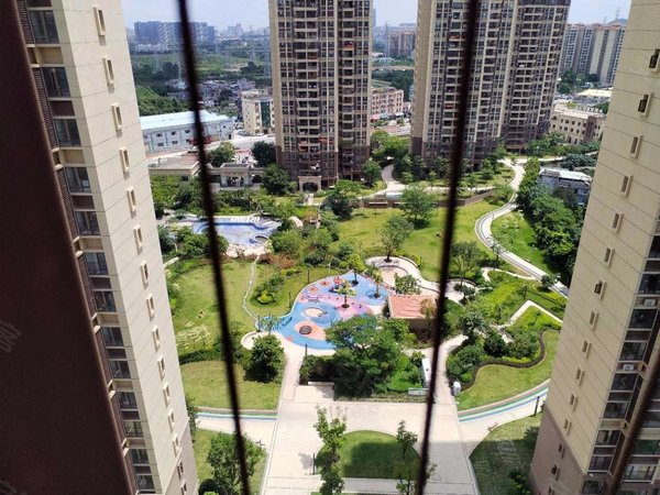 广州增城永和奥园誉峯奥园誉峯 1800业主急租 3房2卫 拎包入住 房子很