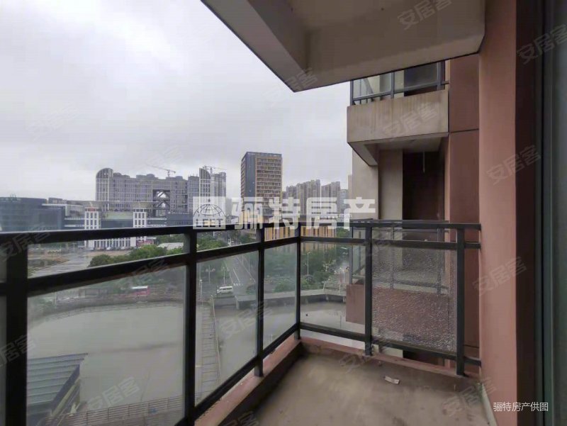 南北通透 60万 易安居 电梯房 房东急置换 诚意买房