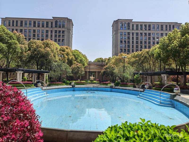 绿城玉兰花园(一期) 精装可拎包入住 满五 交通便捷 有电梯