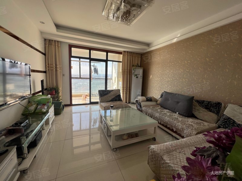 逸品尚东13楼精装修设施齐全采光好证满