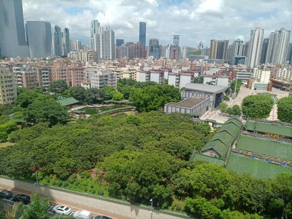 深圳福田皇岗皇庭世纪皇庭世纪,精装三室,楼层好,视野好,看房有钥匙