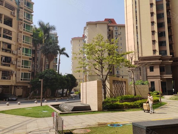 广州番禺万博广地花园广地花园三期电梯高层三房,精装修没住过,吉屋