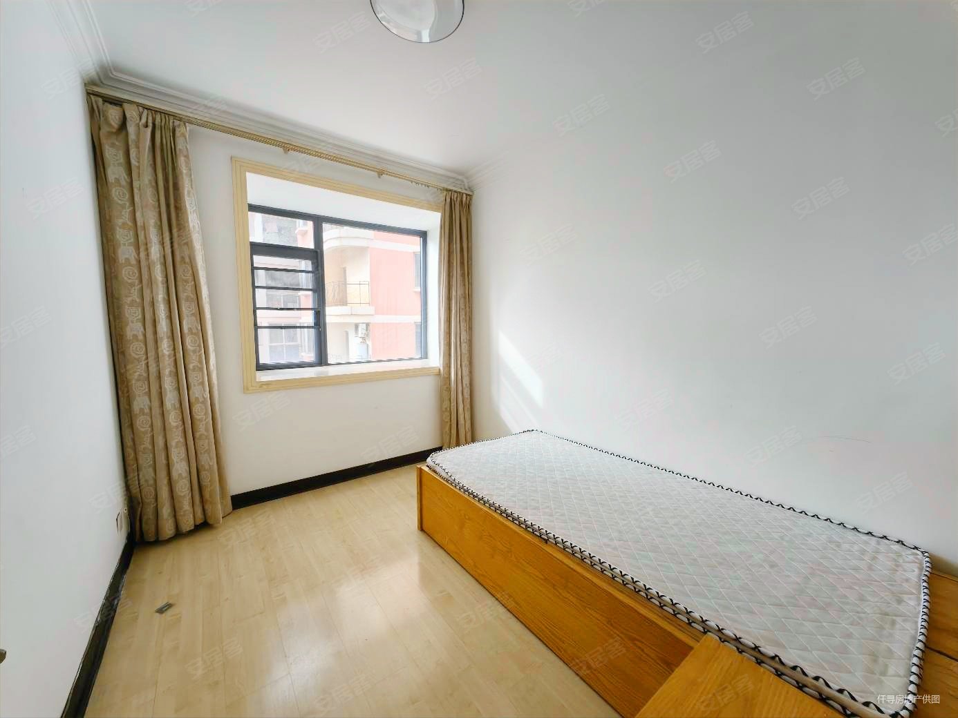 南北通透 精装三房 电梯小高层,高新苑小区二手房,118万,3室2厅,2卫