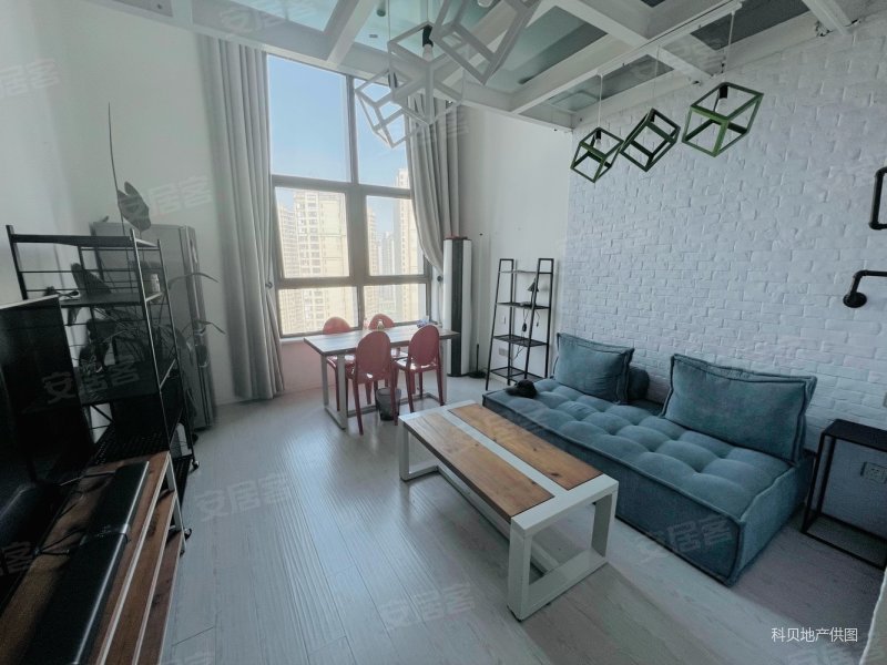 亏本急售 内环内静安区地铁口 loft公寓 通燃气 精装全配,中海万锦城