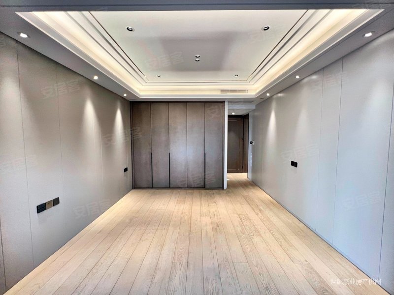 华侨城108坊叠拼别墅豪华装修未入住满三满二