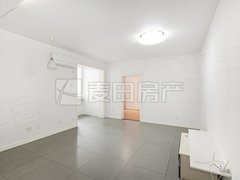 北京朝阳亚运村卧龙小区 电梯房 阳光充足 2室1厅1卫出租房源真实图片