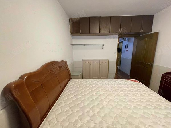 上海青浦徐泾广虹公寓(真实保证)广虹公寓1室出租房源真实图片