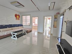 荣成市荣成市区荣成城区妇幼 荣成一中附近 成山御苑步梯2楼2居1300元 很干净出租房源真实图片