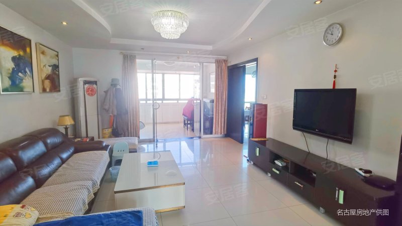 格林花园4室2厅2卫167.59㎡南北348万