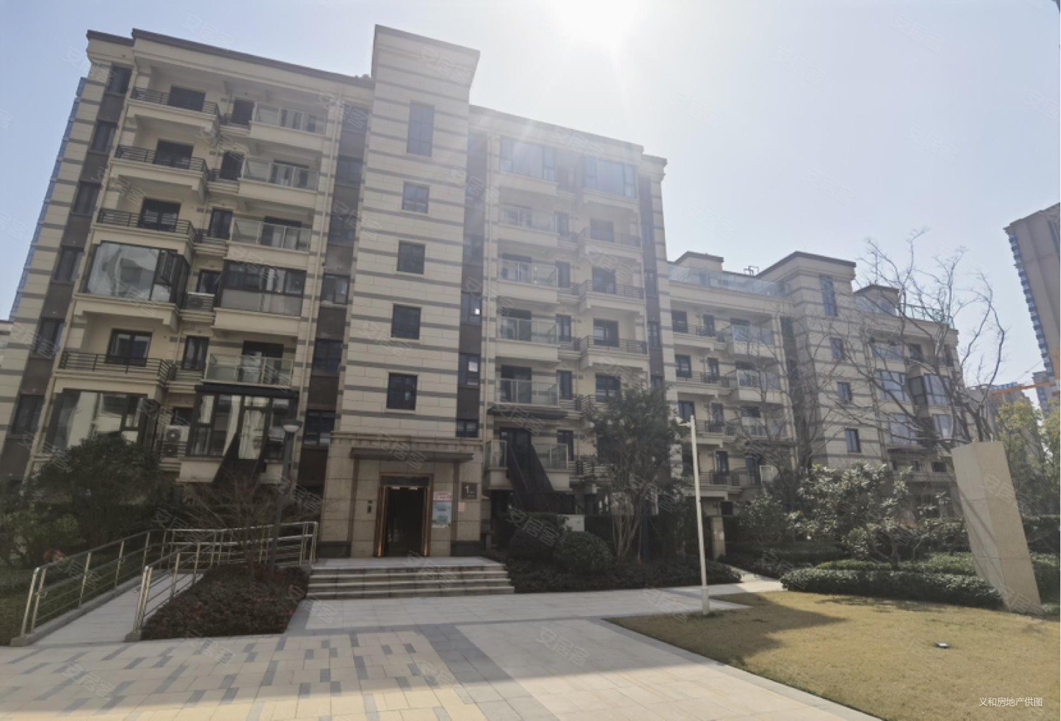 政务东惜总高7层电梯洋房10米横厅双阳台诚心卖价格可谈