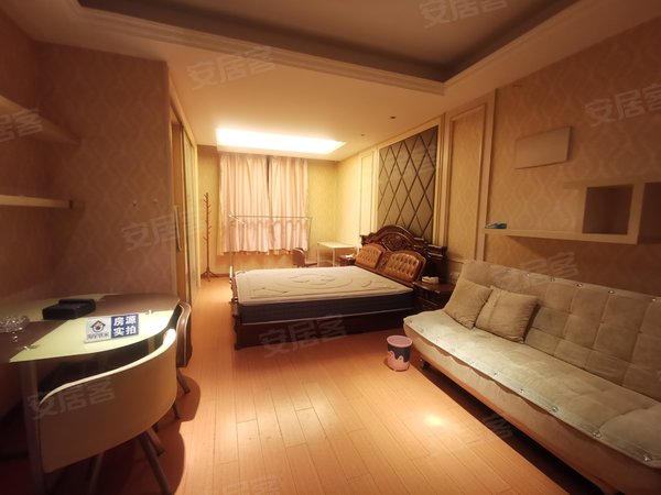 苏州常熟市区世茂75号公馆世茂75号 精装一居室 可短租押一付一 随时