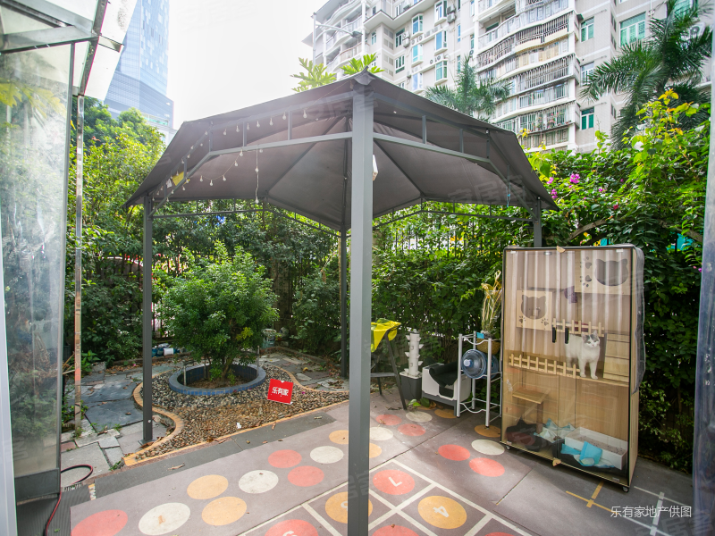 锦隆特殊户型一楼家花园有100平业主8字头卖