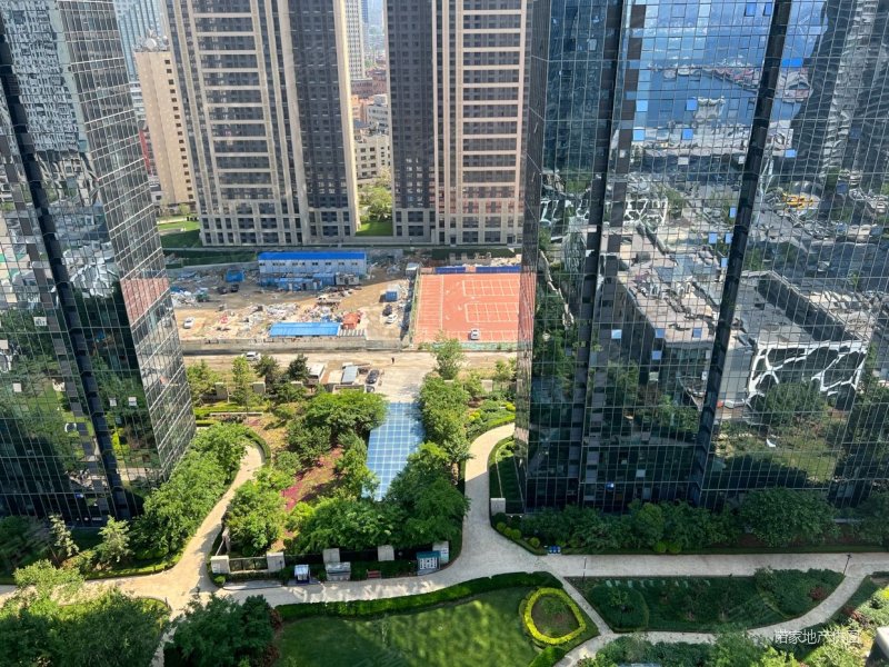 中海海港城南向客厅现房精装修两室三梯三户天然气封闭小区