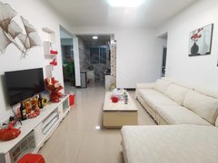 来宾兴宾兴宾城区南亚豪庭3房出租。家具家电齐全。拎包入住。停车方便出租房源真实图片