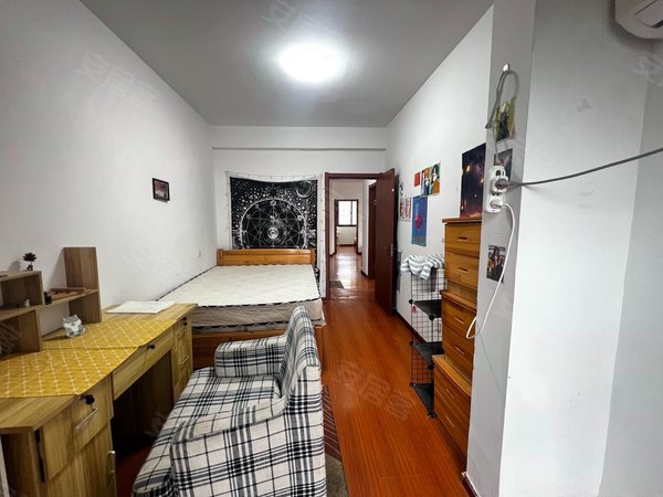 杭州临平乔司万泰城章世纪大道旁 华章名苑 精装3房2卫 干净清爽 可