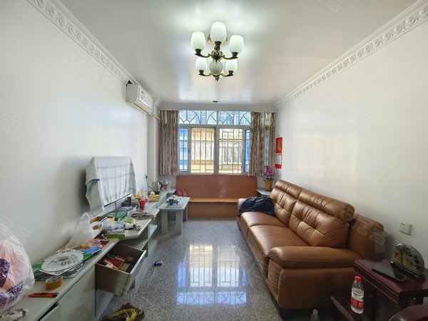 梅峰路租房,梅峰路精装首租3房带带杂物间,馨尚月子,龙峰宾馆,拎包