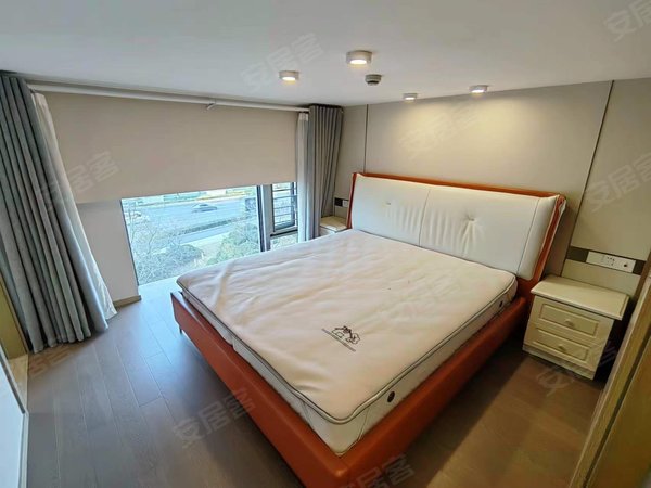 杭州上城南肖埠世茂天玑loft户型2房2厅2卫  天玑公寓  有地下车位