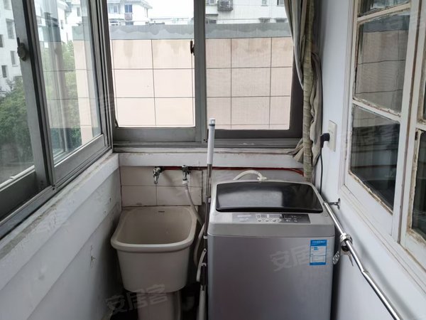 绍兴越城城北辕门新村(北区)出租辕门新村北区 3楼 53方 二室一厅一卫 设备齐全 价出租房源真实图片