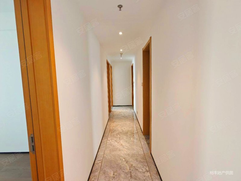 万科金域滨江翡翠湾 高楼层一线望江 4房双套间 超好江景