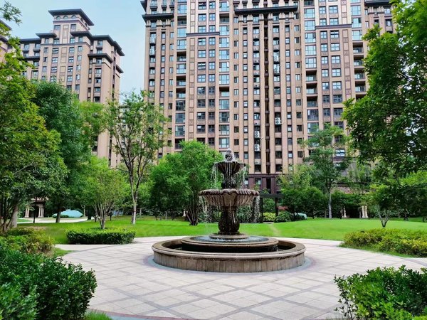 郑州荥阳荥阳城区清华大溪地10号院房东自住型装修,实拍照片,实地拍摄