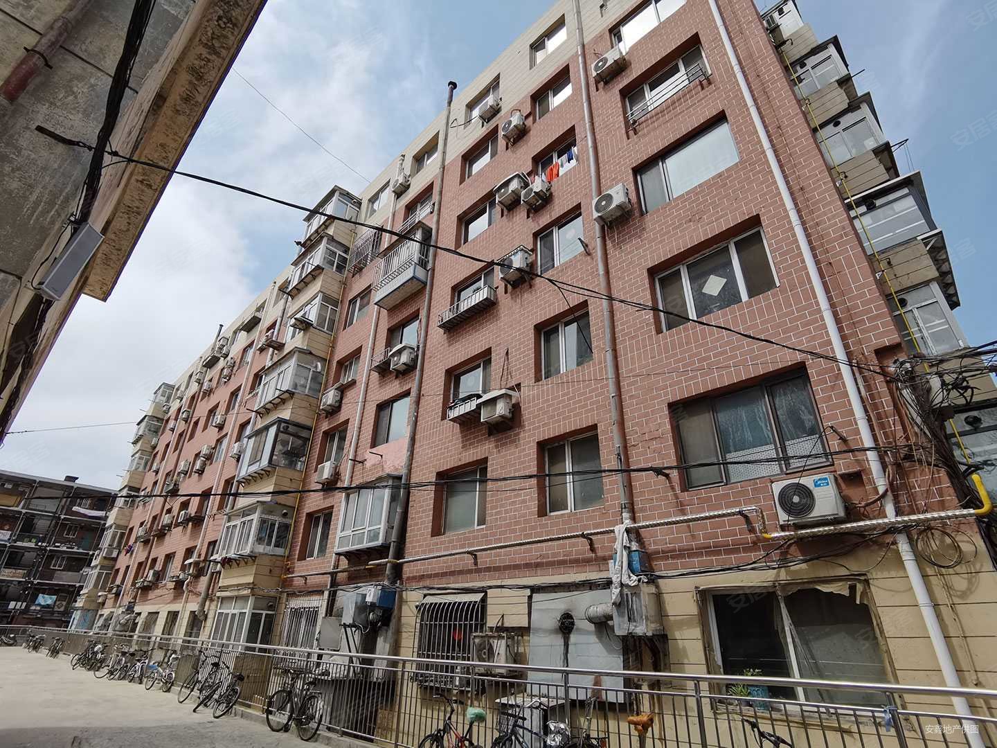 香炉礁香工街核心地段双南向房主急售价格可议地铁口菜市场