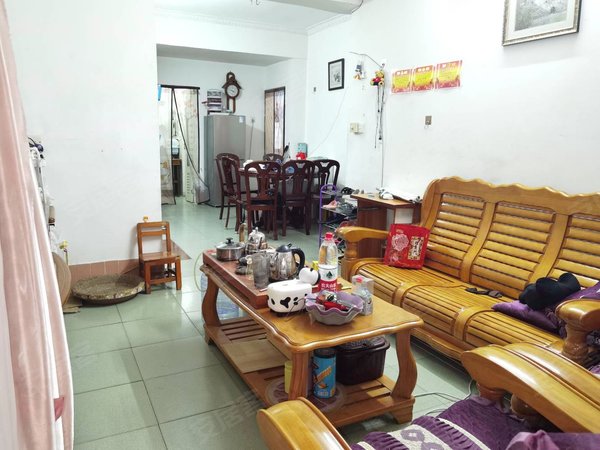 广州白云同德围泽德花苑泽德花园 低楼层 3房 2500元 家具家电齐全