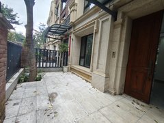 昆明官渡区政府滇池ONE组团伊顿庄园精装修联排别墅带前后花园有电梯出租房源真实图片