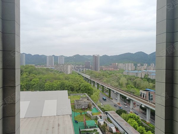 重庆沙坪坝大学城熙街熙都会大学城熙街三期工作室转租1000月   无