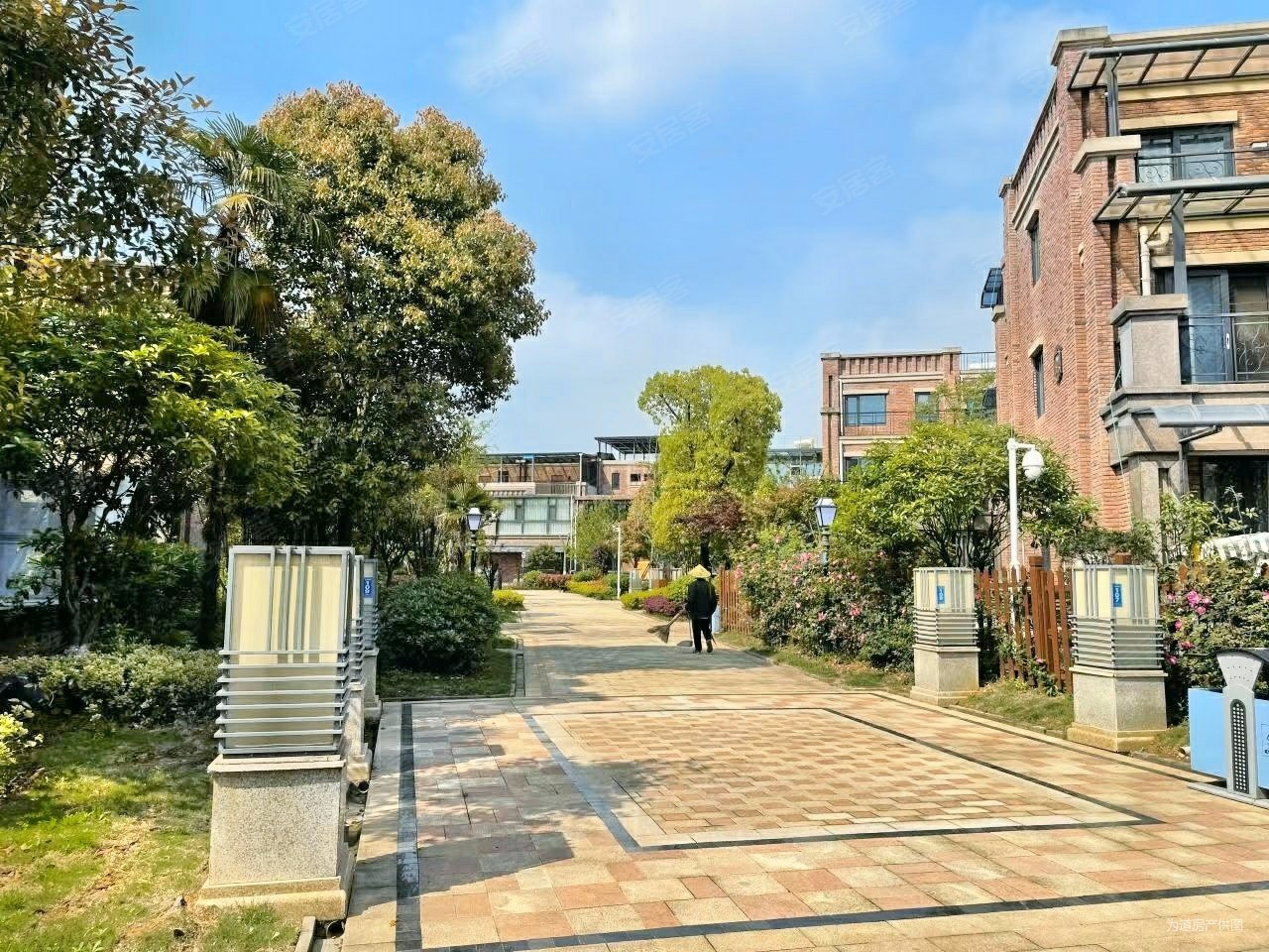 武汉房产网>武汉二手房>黄陂二手房>盘龙城二手房>f绿岛艺墅>