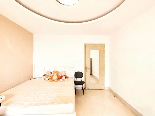 大连沙河口79中城市公元精装公寓电梯房屋子宽敞带有独立阳台 近西安路商圈 可押一付一出租房源真实图片