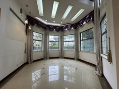 上海闵行马桥山水世纪独栋别墅大花园方便停车另有多套装修别墅房源备选随时看出租房源真实图片