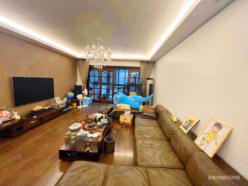 钰龙天下 豪华精装 环境优美 双卫格局 商品房 小区新