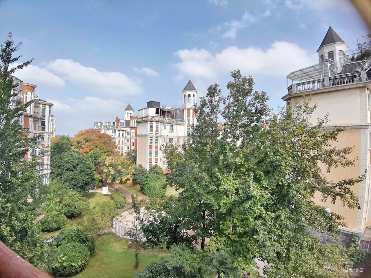 保利国际高尔夫花园