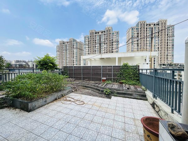 【多图】荣和大地一组团花园里,凤岭北租房,凤岭北 三层楼中楼带80平