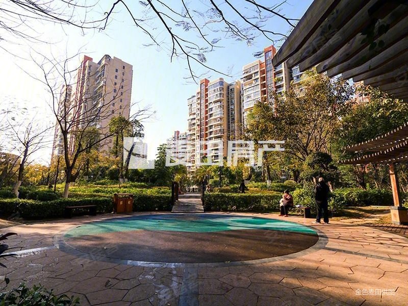 高楼层采光充足 商品房 南北通透 低密宜居 刚需两居 环境好,绿苑新城