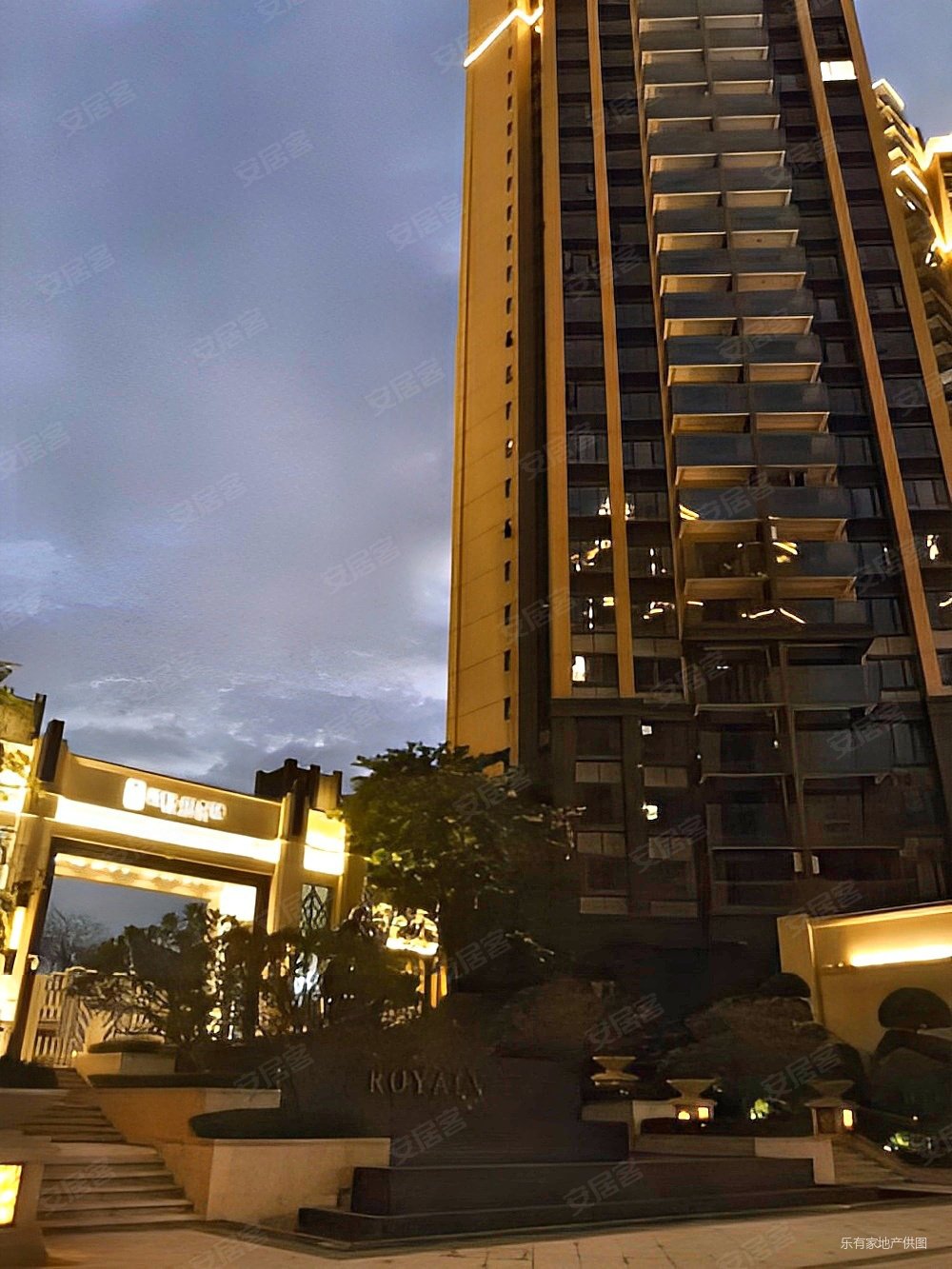 108万四房南北通透出售带家私家电名巨山水城