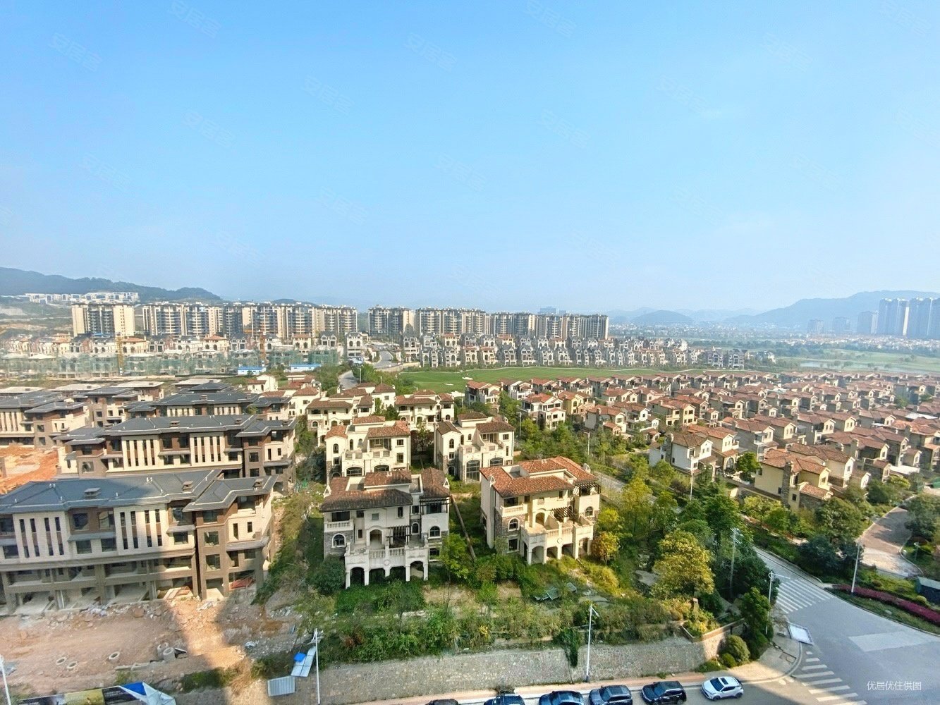 乐湾国际云栖谷3室2厅2卫121㎡东90万