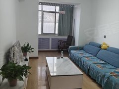 武威凉州丽达百货华丽广场北门附近。三室一厅是一卫一楼精装修，家具齐全，出租房源真实图片