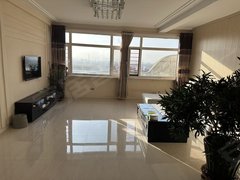 梅河口城区市中心福兴家园电梯年租一万六包取暖物业。两室一厅一卫出租房源真实图片