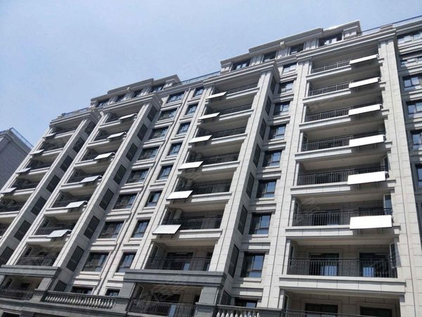 东台中梁聚龙首府城南丨近中南城丨南附医丨新弄里旁丨望府景园三房丨